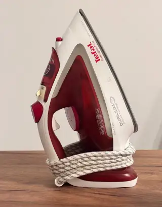 Naparovacia žehlička Tefal Easygliss Plus 2500W