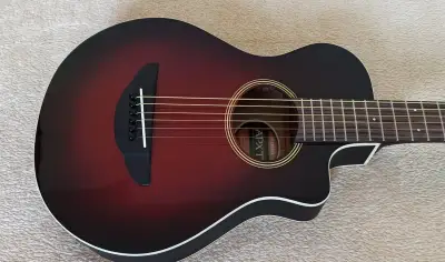 El.ak. Gitaru Yamaha APXT2.