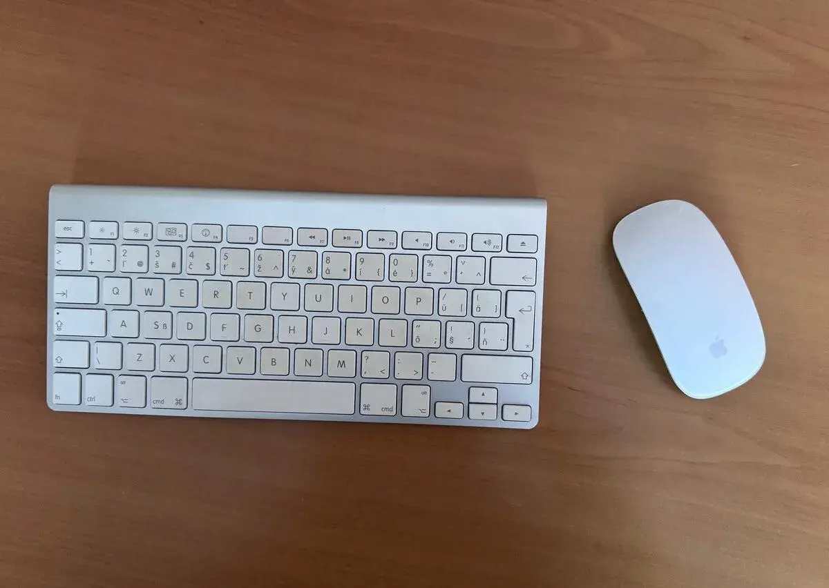Apple original - klávesnica + myš