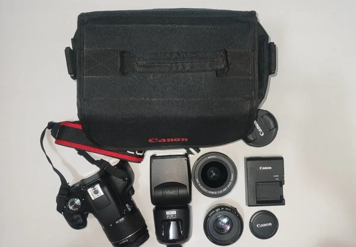 Canon 2000D