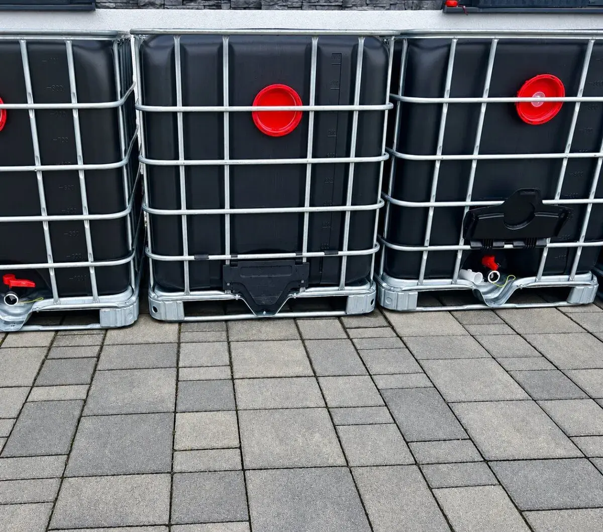 IBC KONTAJNER ČIERNY 1000 l – proti riasam, oceľová paleta