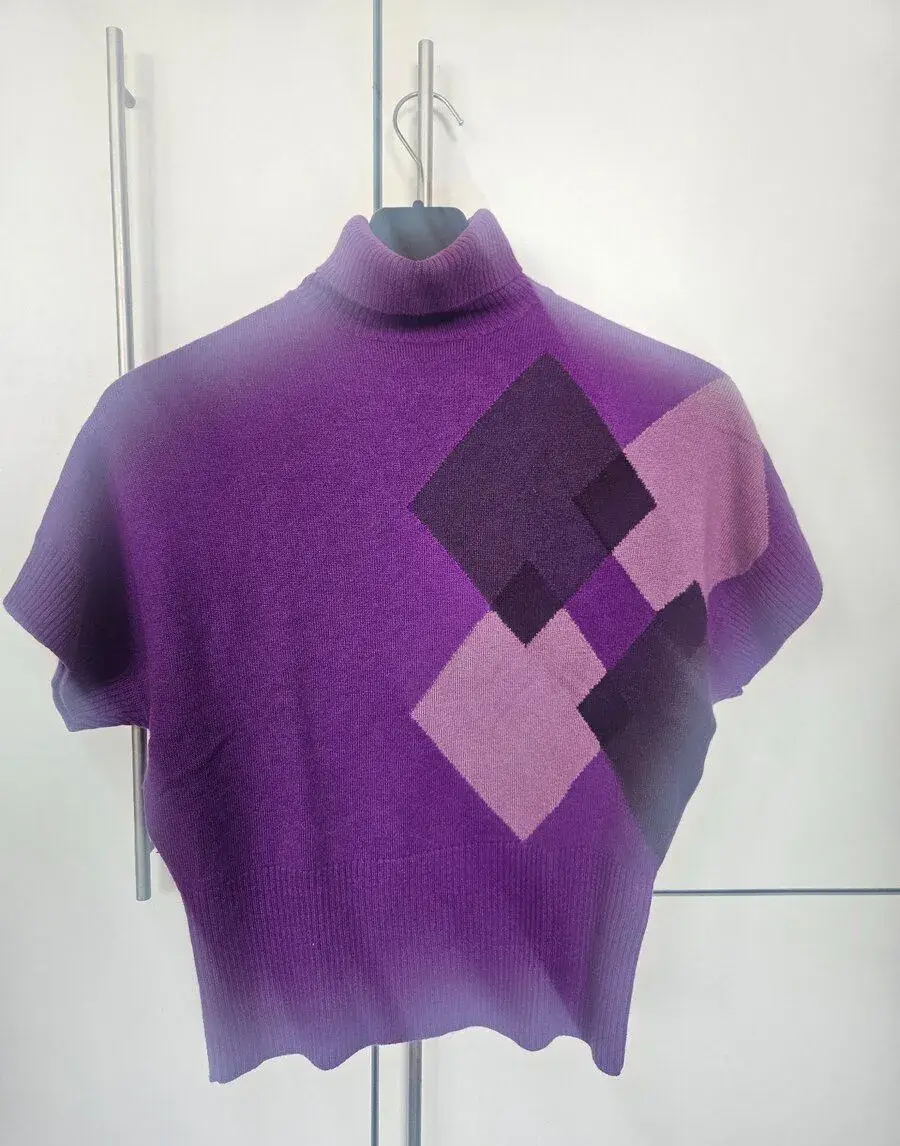 Fialový pulover