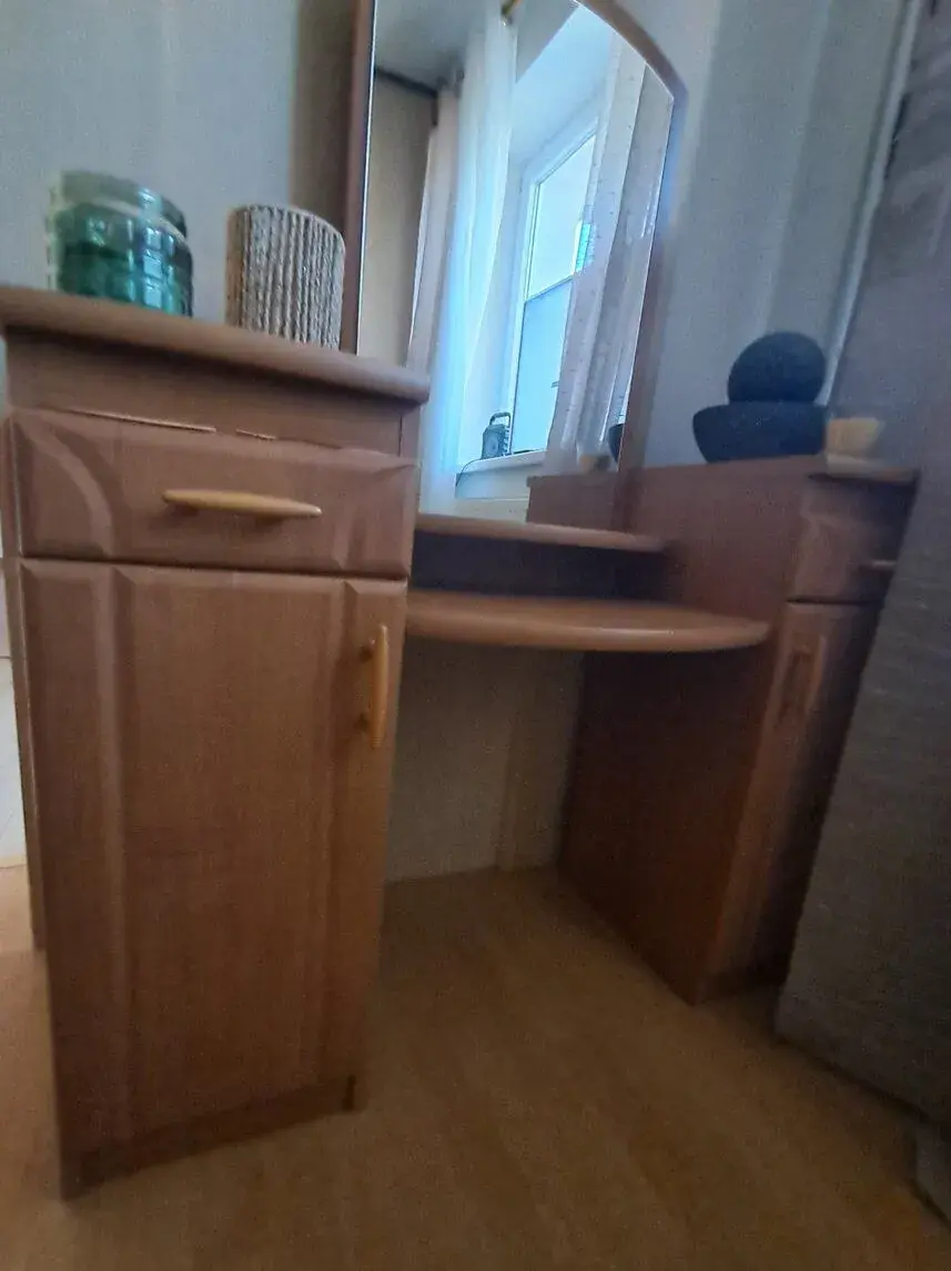 Kozmetický stolík