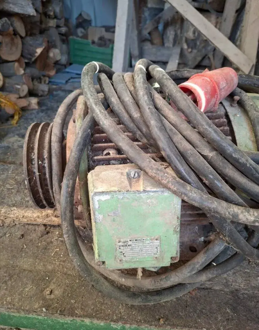 3 fázový elektromotor 4kw 1440 otáčok