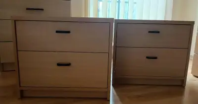 Nočný stolík/kontajner/ buk