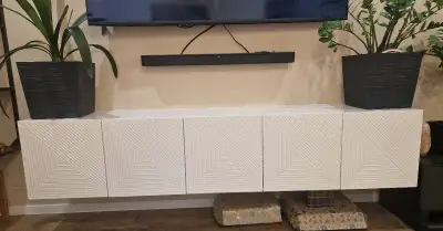 Tv skrinka