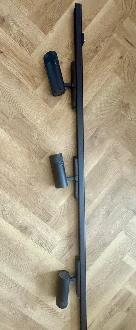 Nové LED koľajnicové svietidlo 24 W 3000 K – 3-fázové