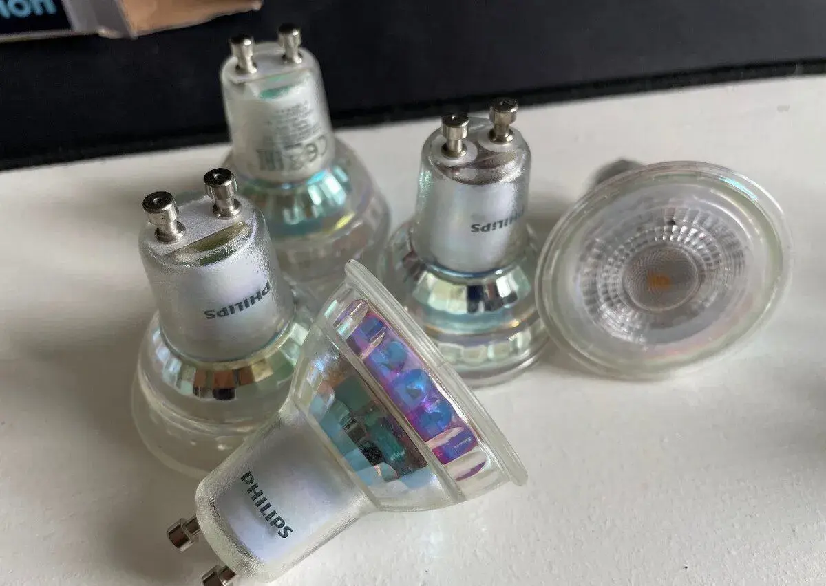 LED žiarovky Philips a Emos - GU10, ~230V