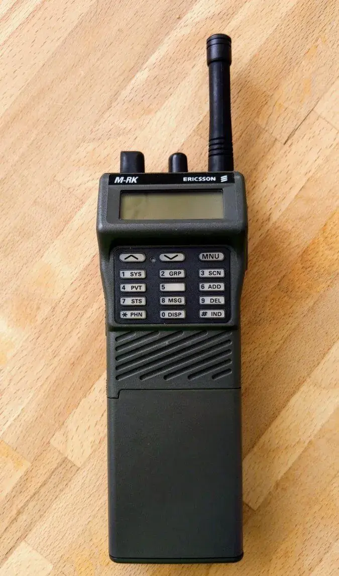 Ericsson M-RKII profesionálna vysielačka