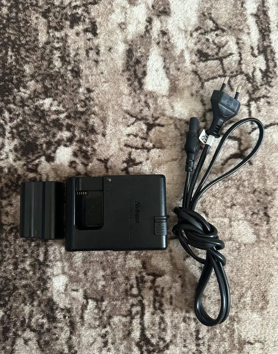 Nikon MH-25a + originálna batéria EN-EL15