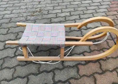 Staré zachovalé sánky