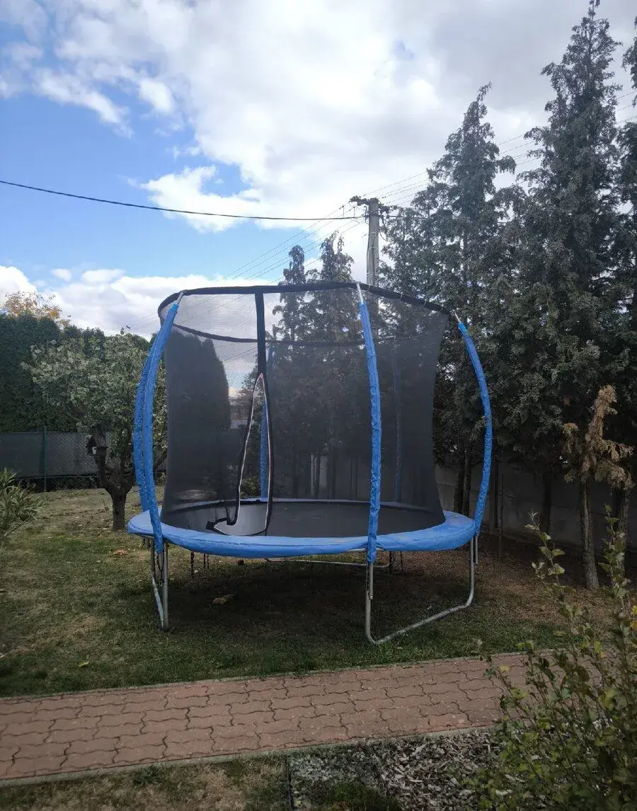 Trampolína