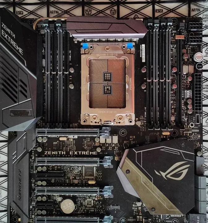 Asus Zenith Extreme (SP3 / x399 / TR4)