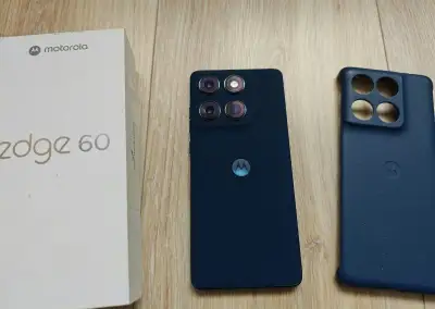 Motorola Edge 60 8GB / 256GB, modry, top, zaruka