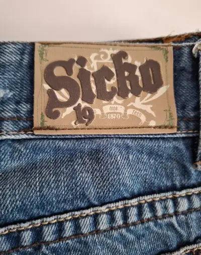 Rifle, Džínsy Bershka Sicko