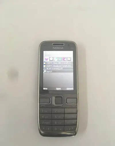 Nokiu E52