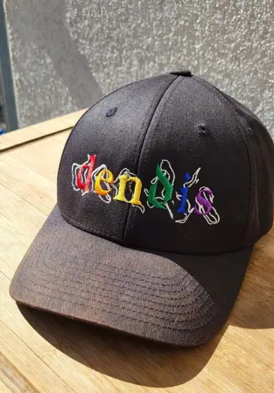 DENDIS - šiltovka