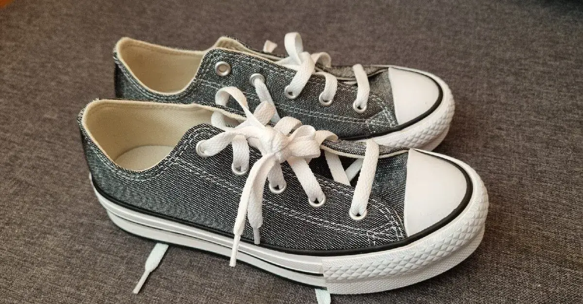 NOVÉ dievčenské Converse platformové tenisky (v. 34 / 21cm)