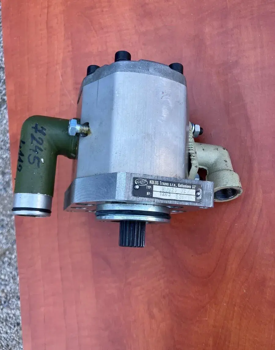 čerpadlo hydrauliky na Zetor Major