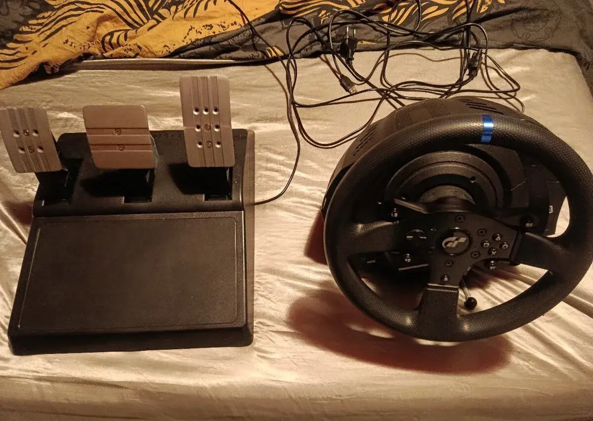 Volant Thrustmaster T300