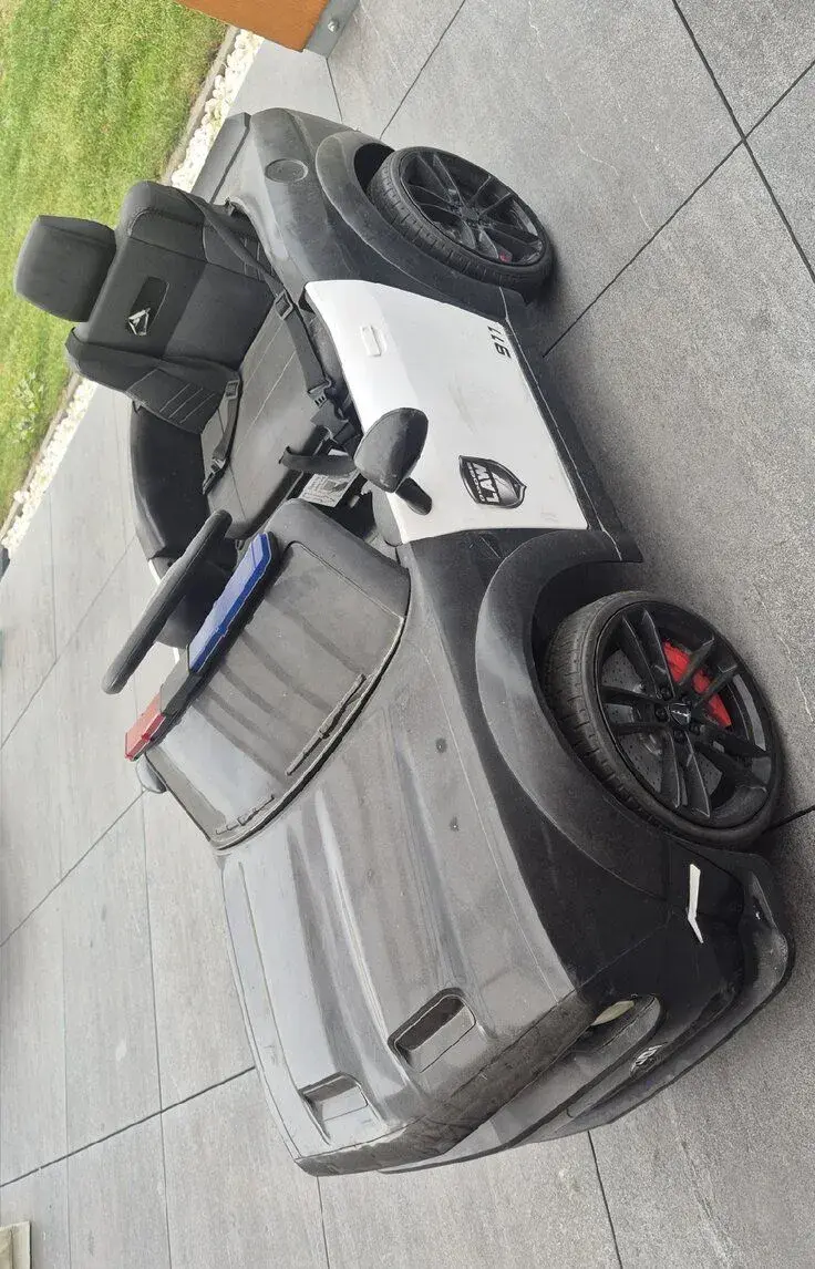 Policajné auto
