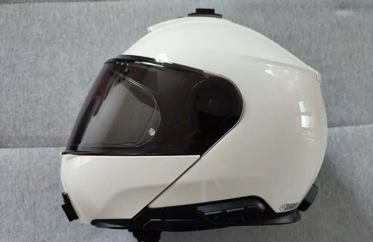 Schuberth C5 + tmavá clona + 2x PINLOCK + SENA SC2 + CNC GOP