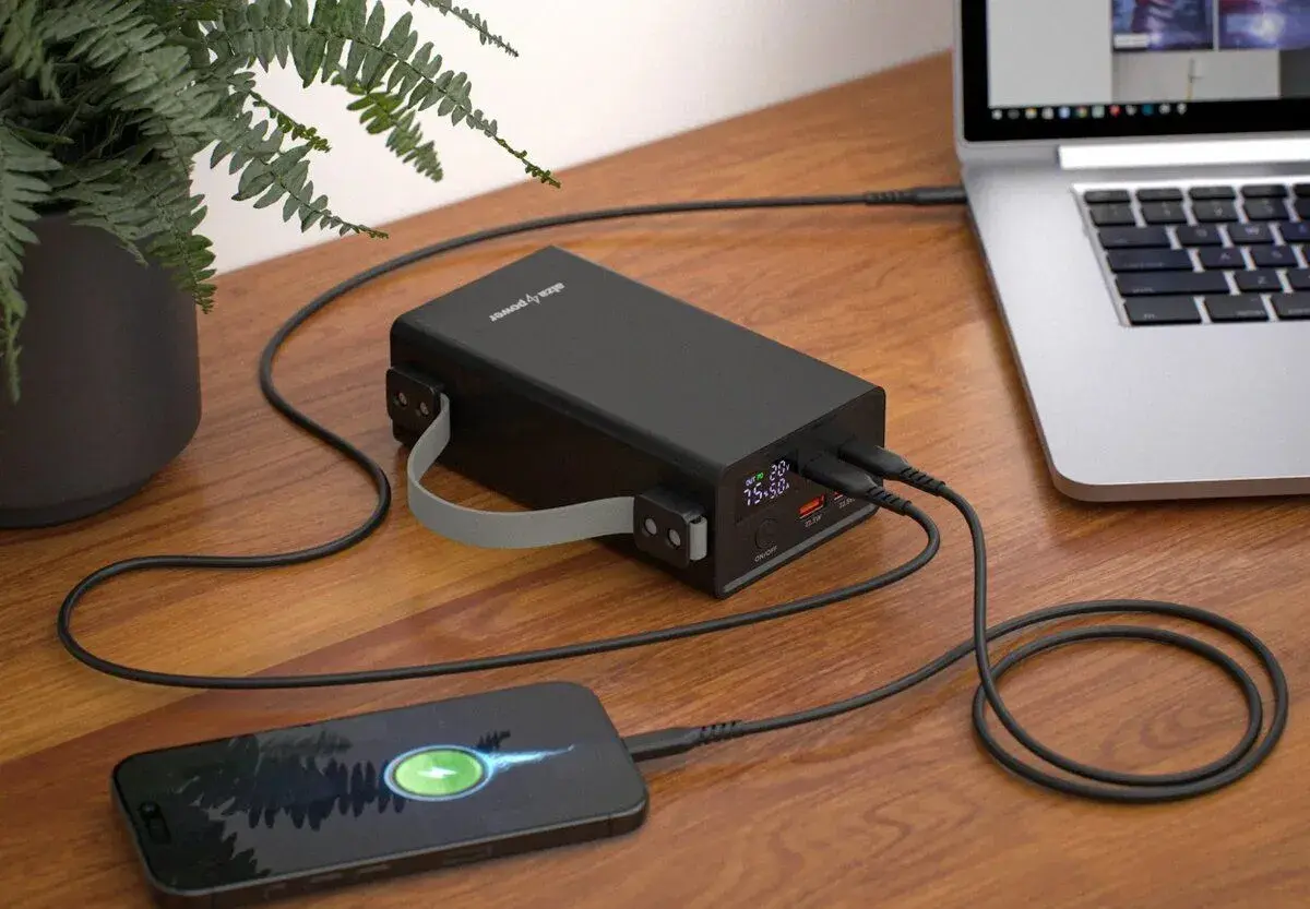 AlzaPower BigFoot 50 000 mAh 100 W - ako nová