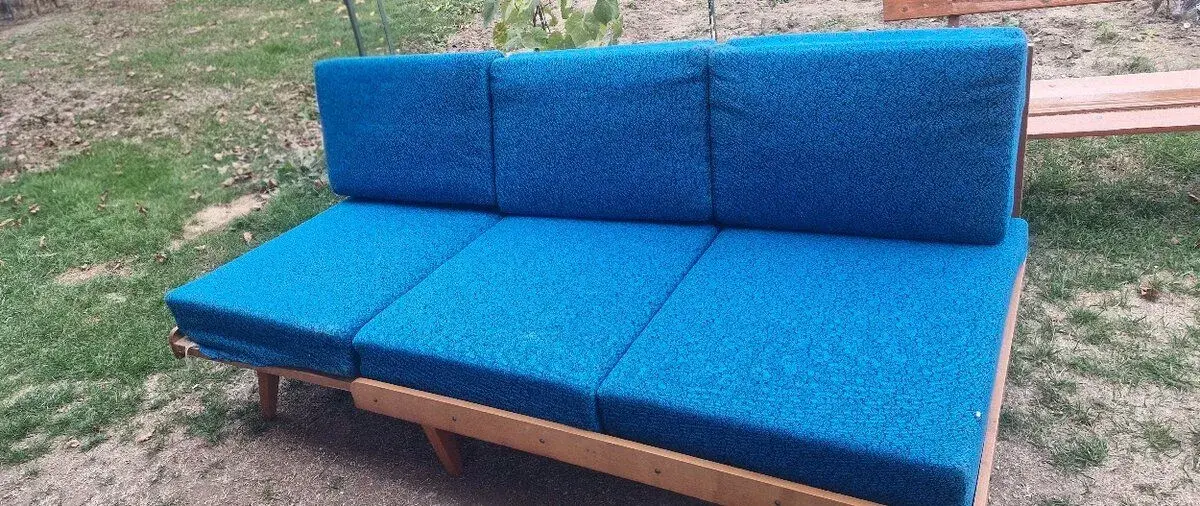 Rozkladací gauč - starý