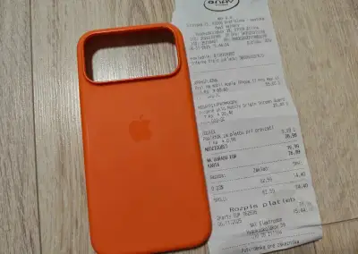 Original kryt na Apple iPhone 17 Pro max, oranžový, top stav