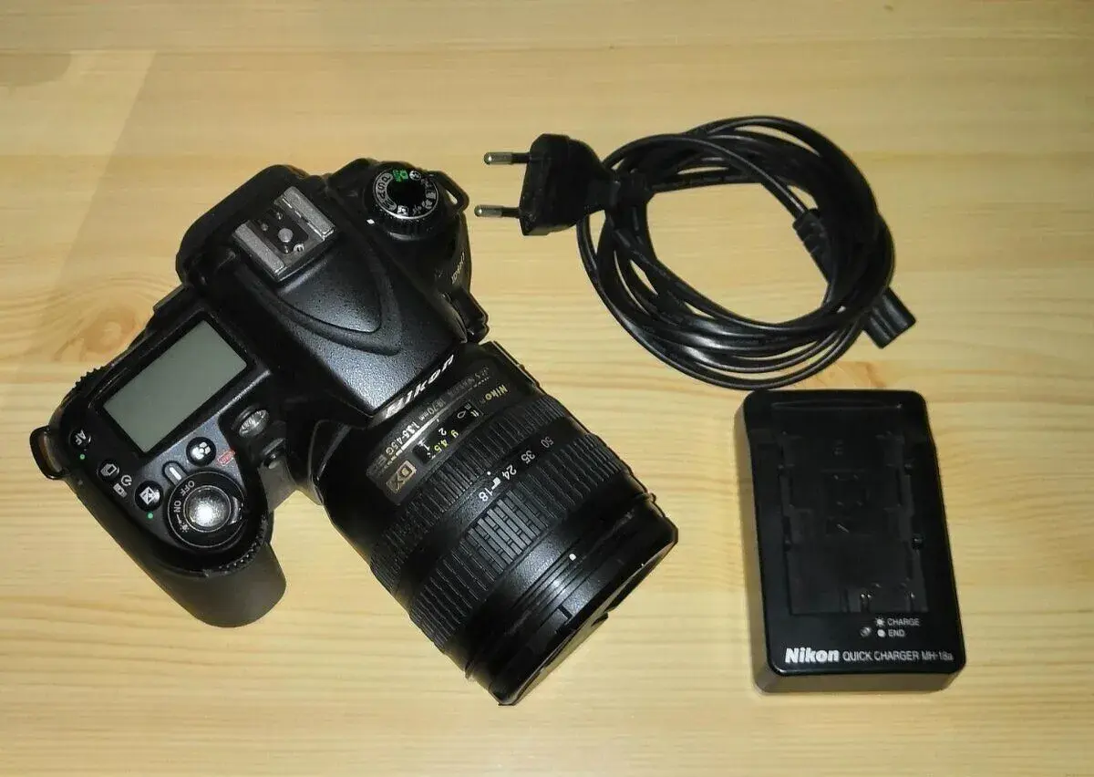 Nikon D90