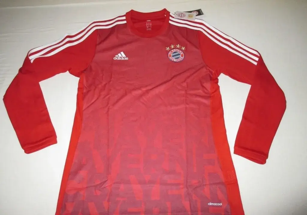 Predzápasový futbalový dres Bayern Mníchov
