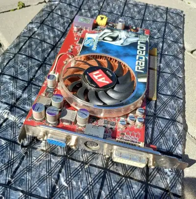 ✅ATi Radeon X800 XT PE 256MB AGP