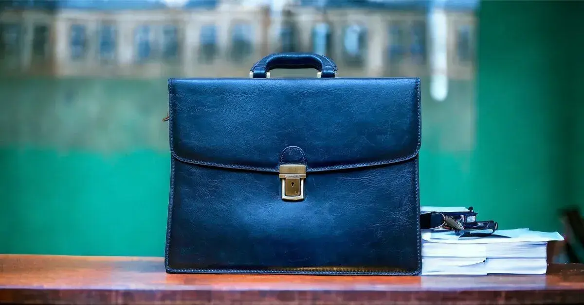 Kožená biznis taška na Macbook
