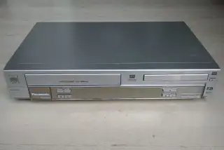 Videorekordér Panasonic NV-VP31, Hi-Fi, SQPB