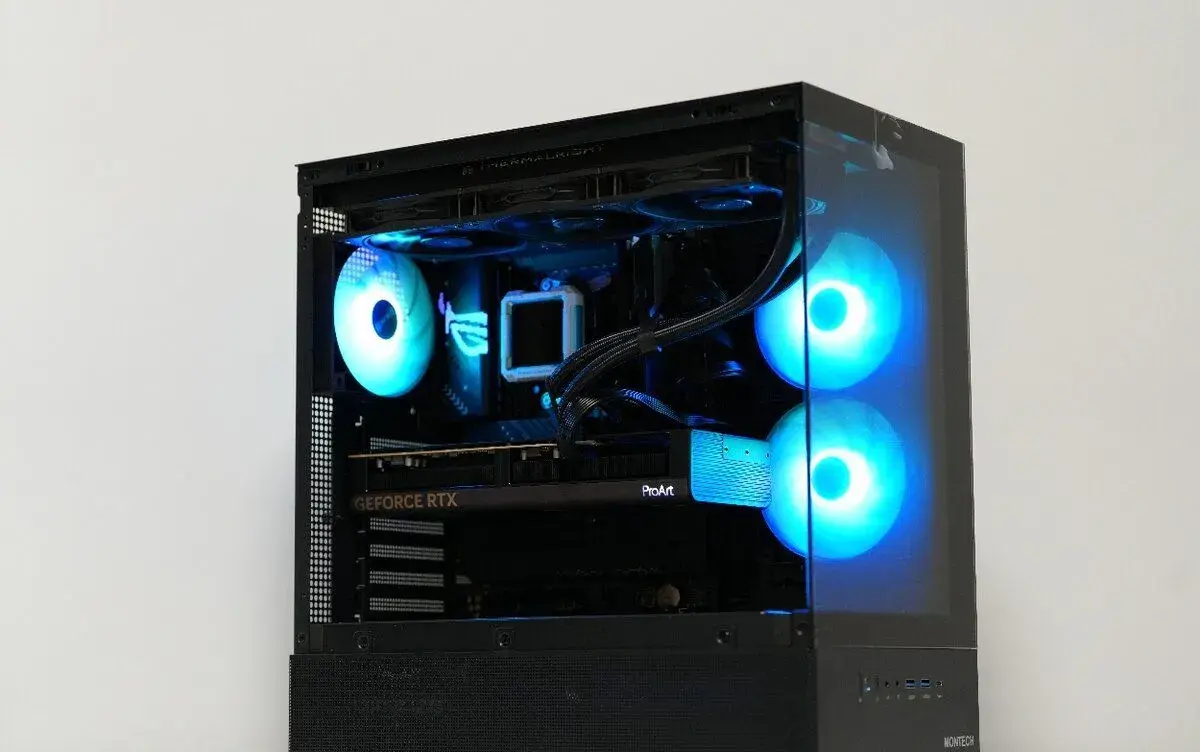 Ryzen 9 9950X3D, RTX 5080, 32GB RAM, SSD, 1000W