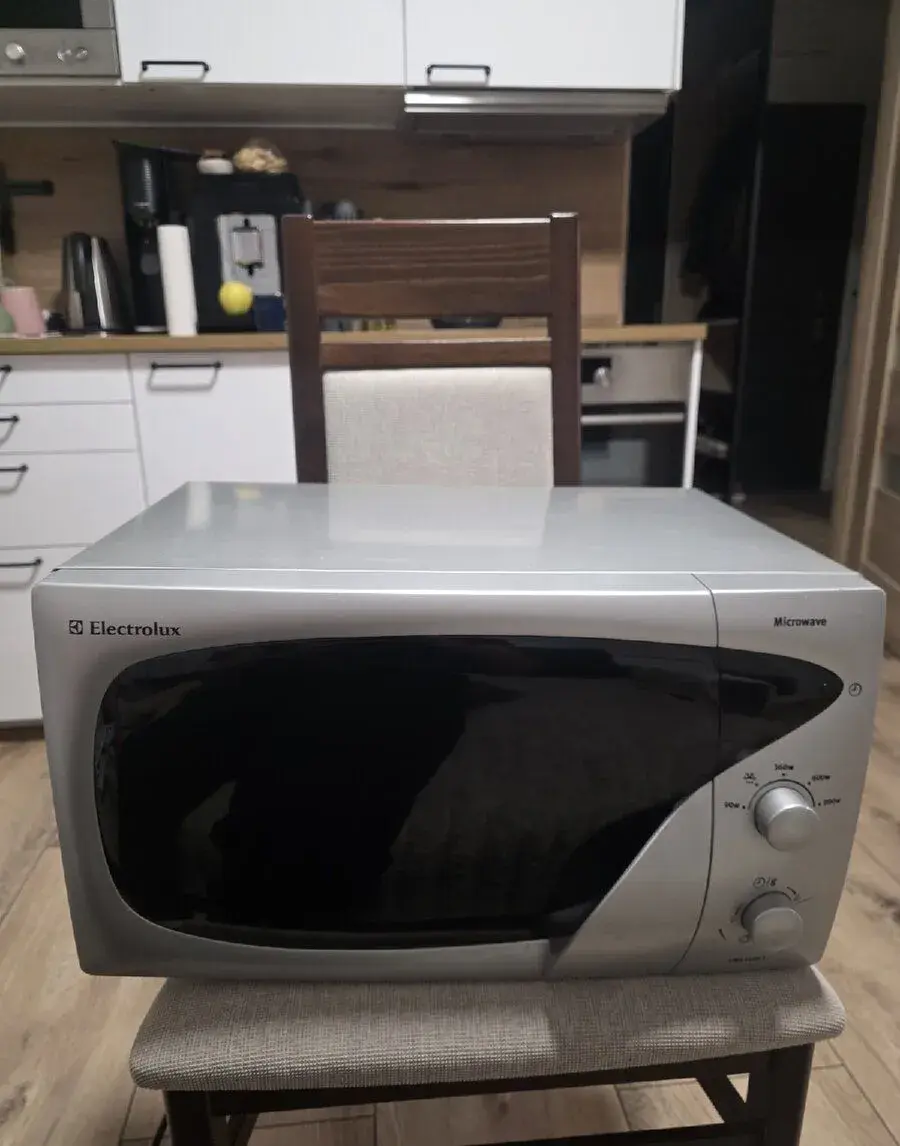 Mikrovlnná rúra Electrolux