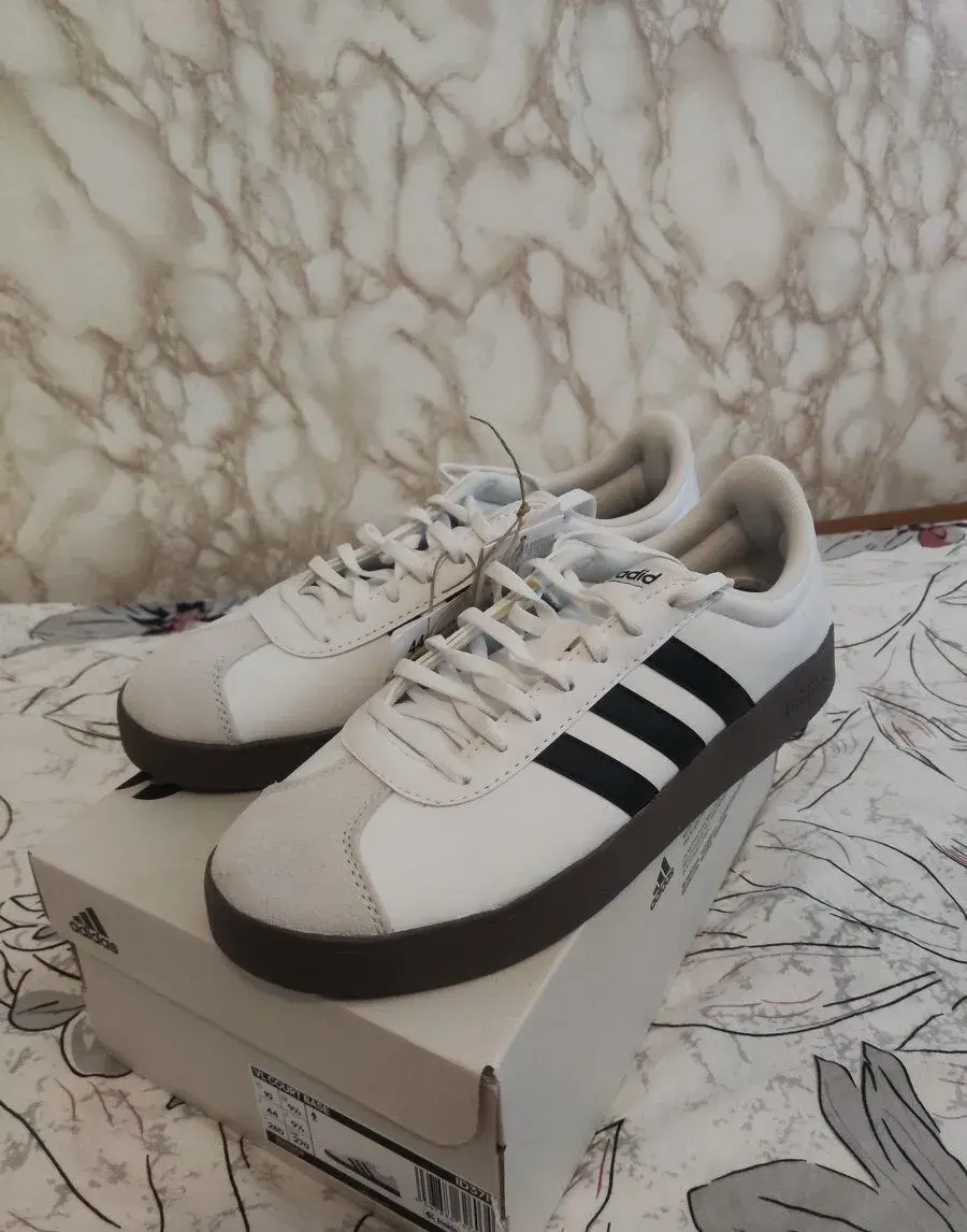 Tenisky adidas eu 44