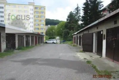 Garáž s el. Prípojkou - Sekier