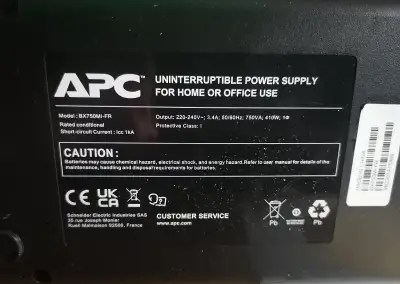 Záložný zdroj APC BX750MI-FR