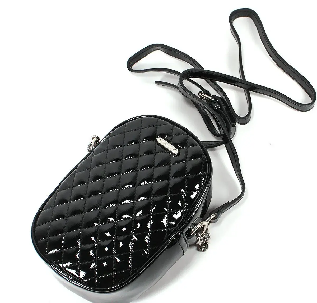 Lakovaná crossbody kabelka