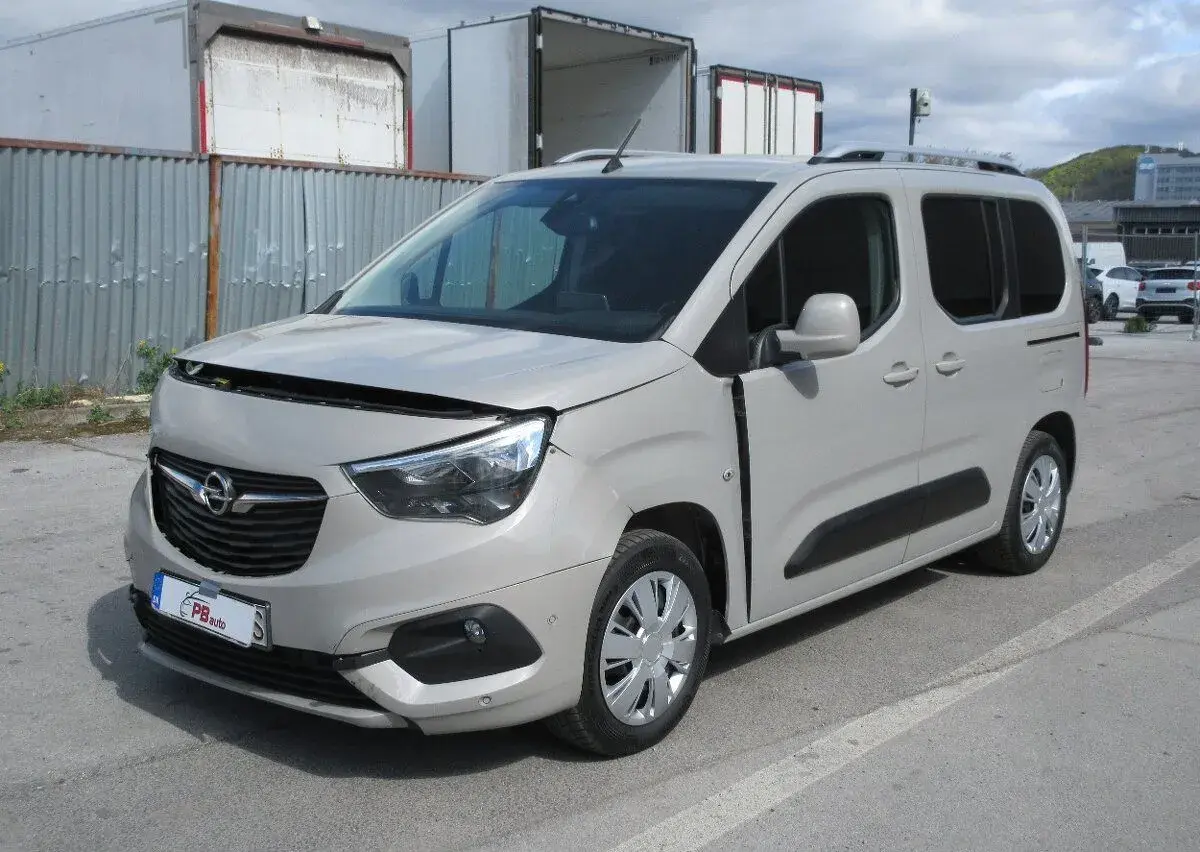Opel Combo – 140 492 km