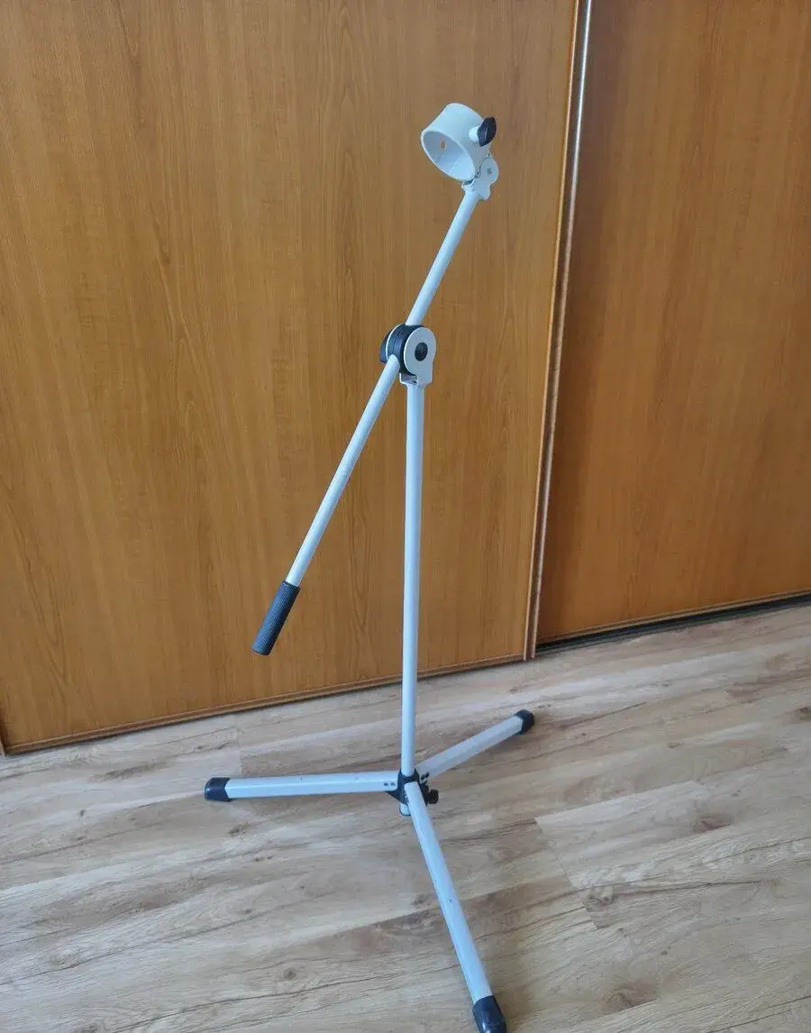 Stojan na biolampu