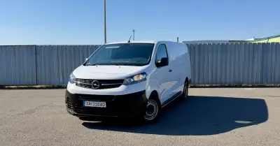 Opel Vivaro – 2023, 73 000 km