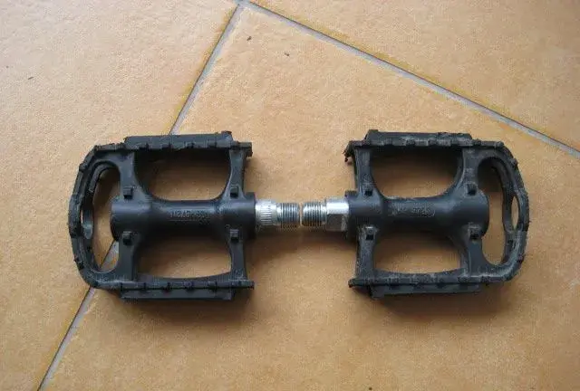 pedále na bike