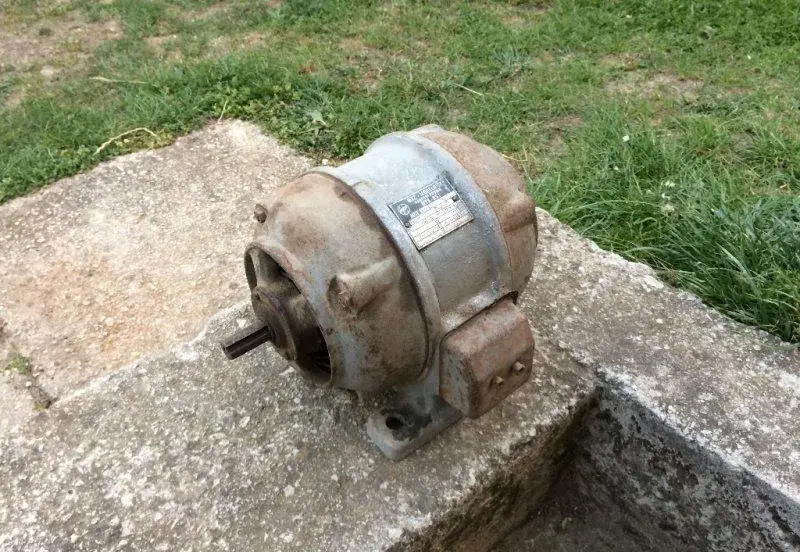 Nepoužívané motory MEZ 400-500W