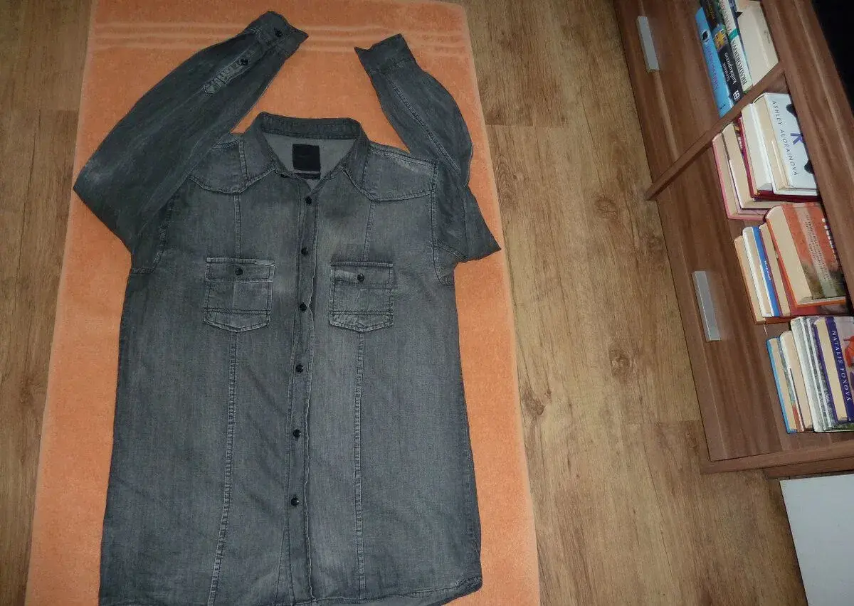 Ako novú max.5x oblečenú riflovu košelu vel. M
