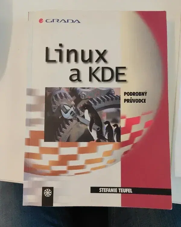 Linux a KDE od Stefanie Teufel