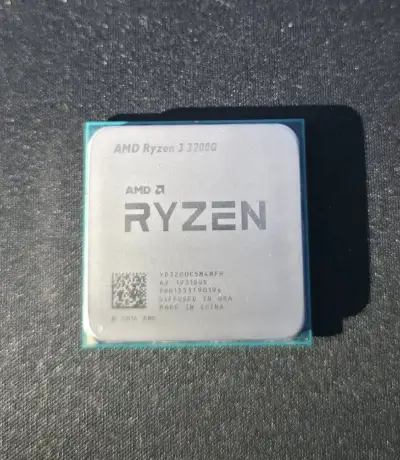 AMD Ryzen 3 3200G