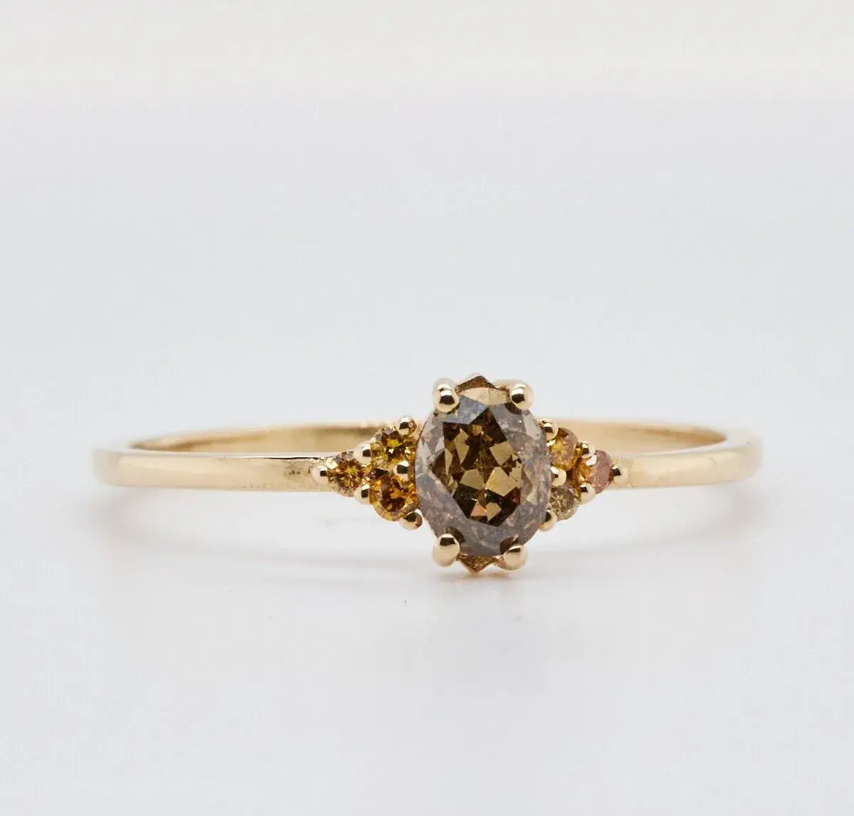 Prsteň 14ct žlté zlato, Fancy diamant 0,36ct a diamanty, AIG
