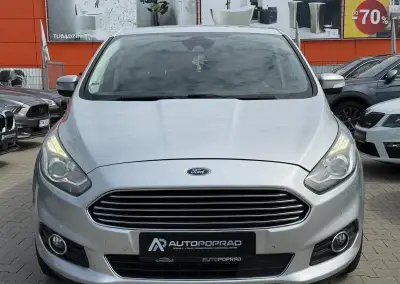 Ford S-Max – 232 395 km